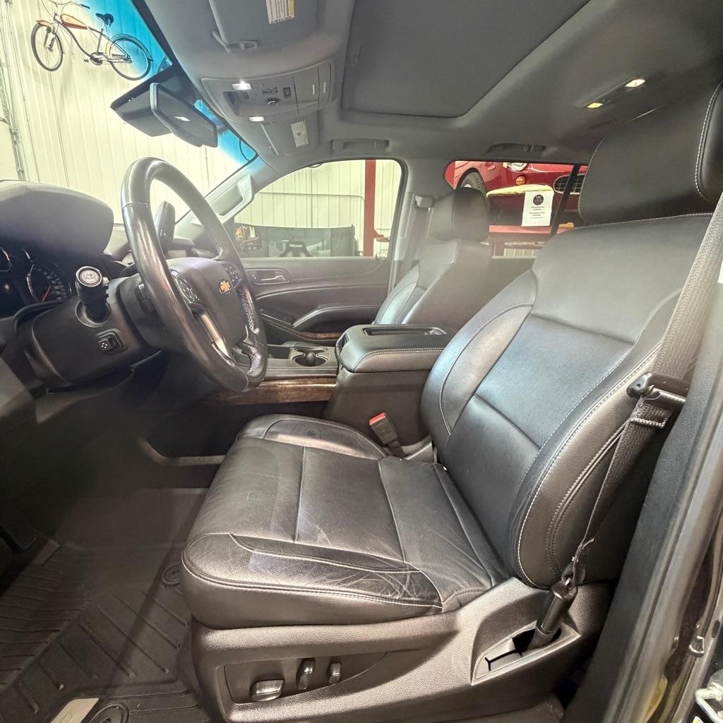 Chevrolet Suburban 4WD 4dr 1500 LT 2018