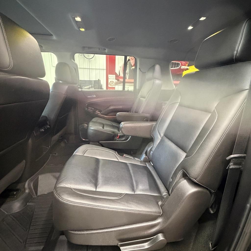 Chevrolet Suburban 4WD 4dr 1500 LT 2018
