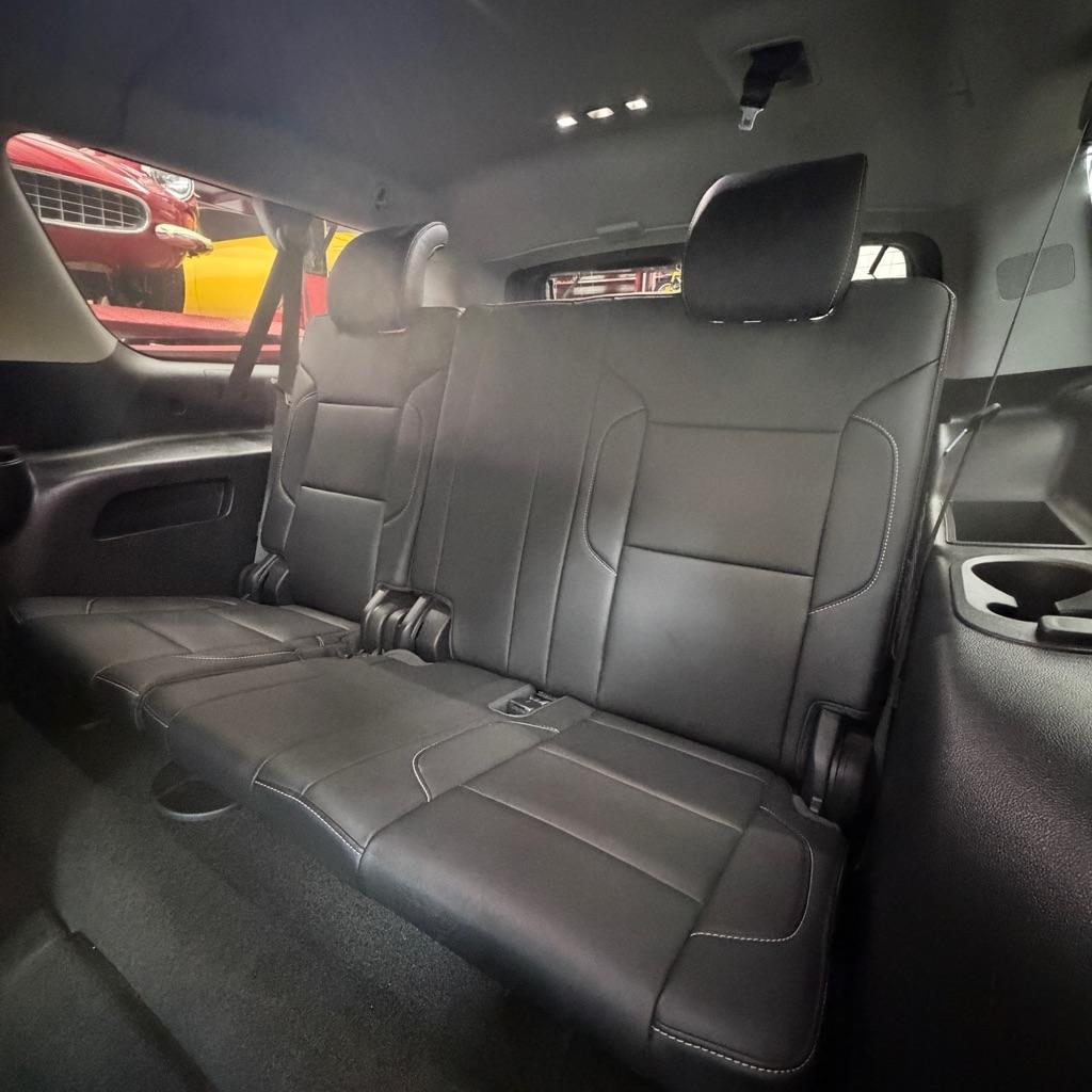 Chevrolet Suburban 4WD 4dr 1500 LT 2018