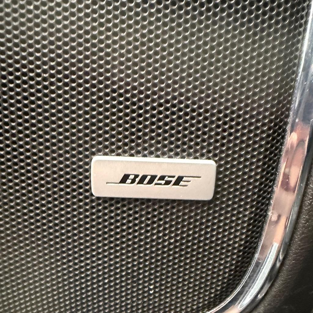 Chevrolet Suburban 4WD 4dr 1500 LT 2018