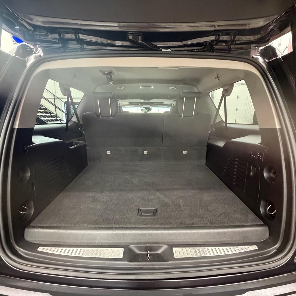 Chevrolet Suburban 4WD 4dr 1500 LT 2018