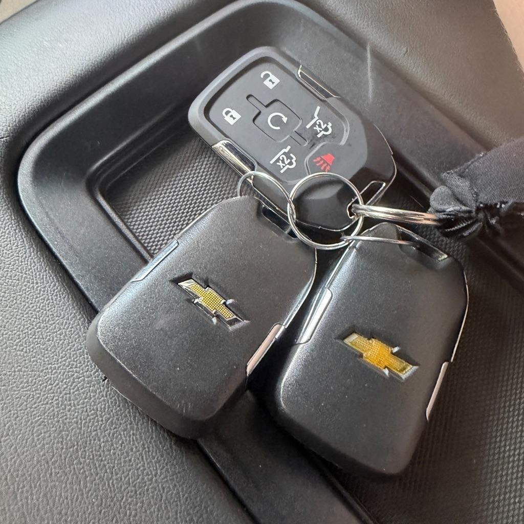 Chevrolet Suburban 4WD 4dr 1500 LT 2018