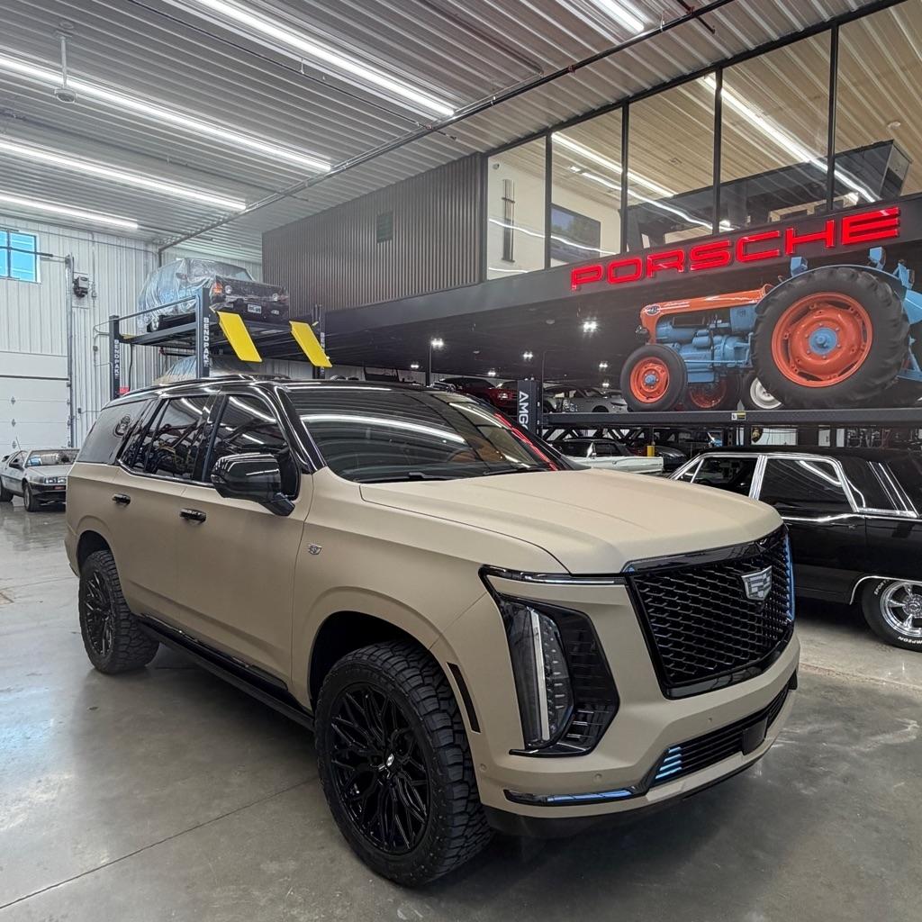 Cadillac Escalade 4WD 4dr Sport Platinum 2025