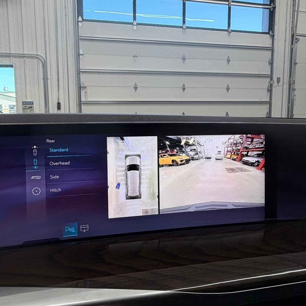 Cadillac Escalade 4WD 4dr Sport Platinum 2025