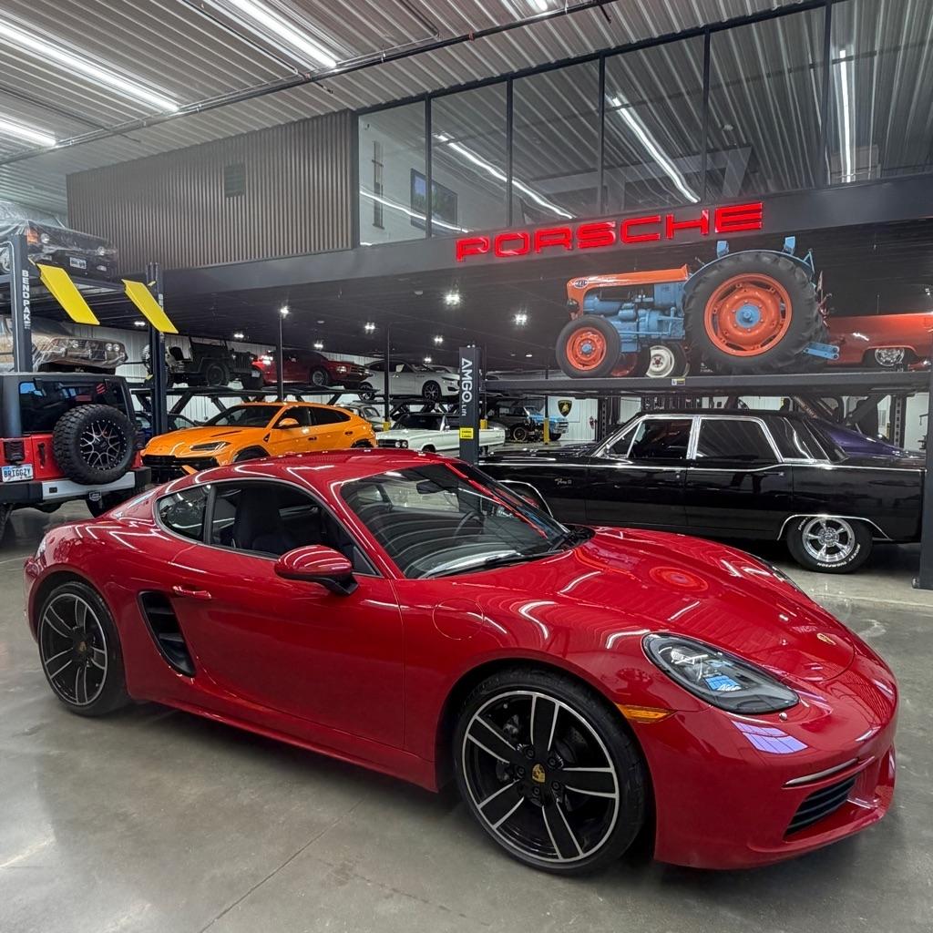 Porsche 718 Cayman Coupe 2021