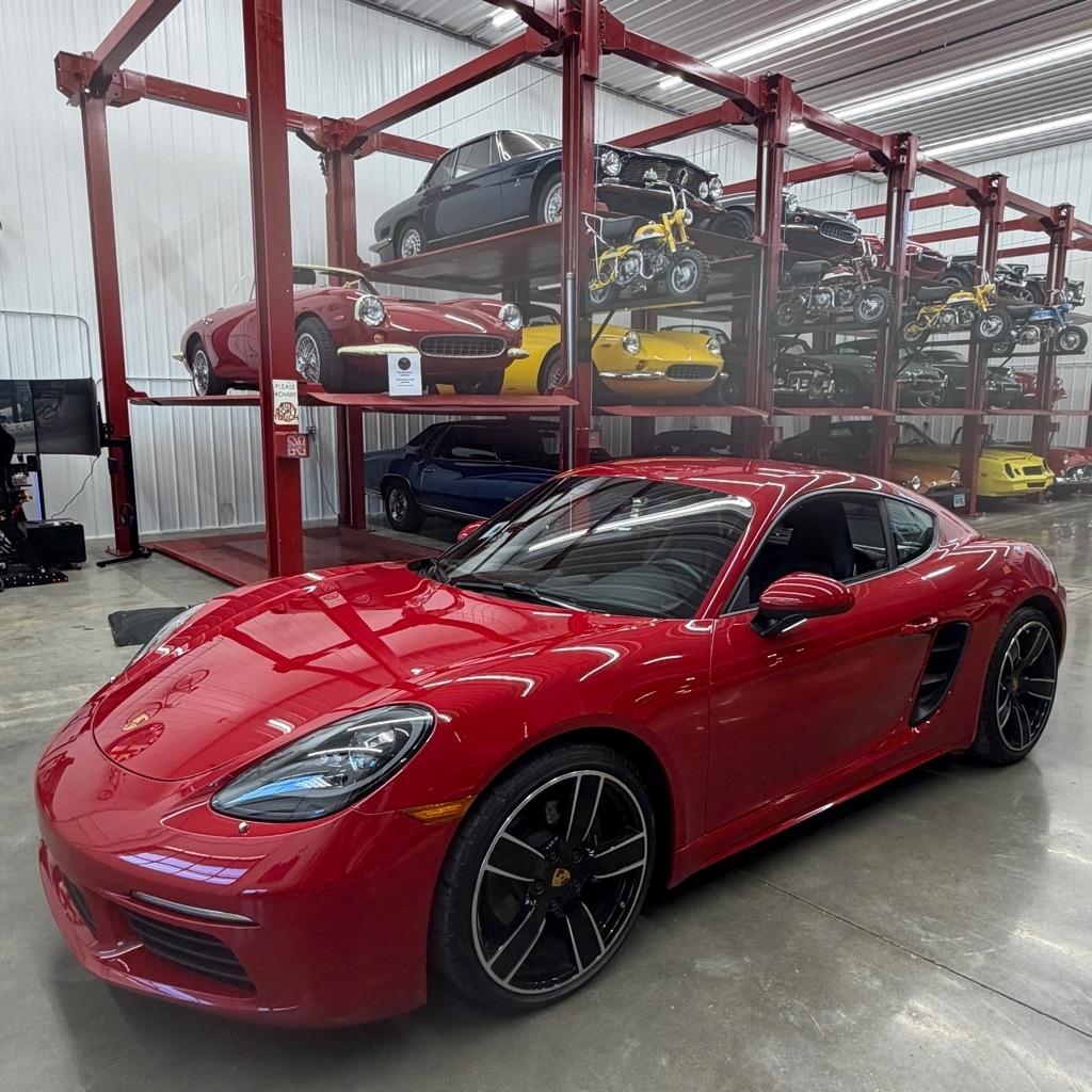 Porsche 718 Cayman Coupe 2021