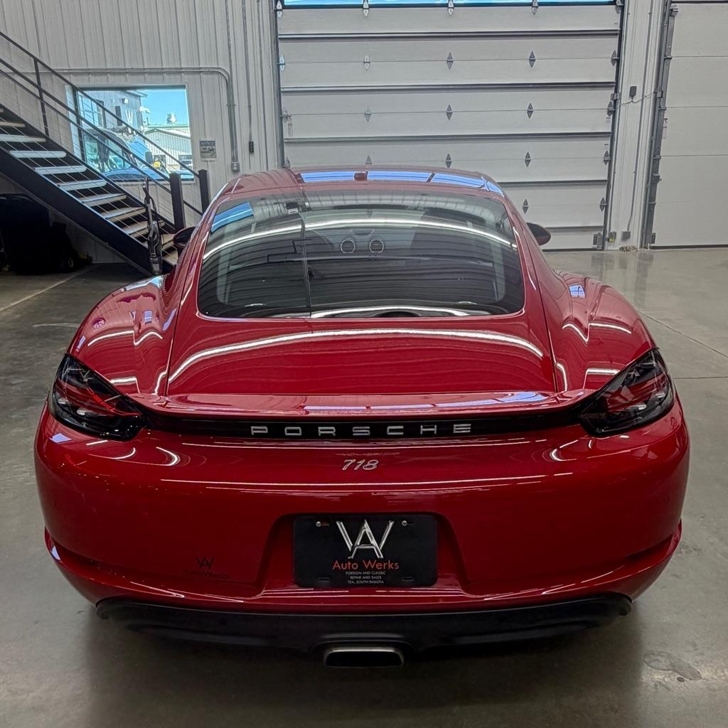 Porsche 718 Cayman Coupe 2021