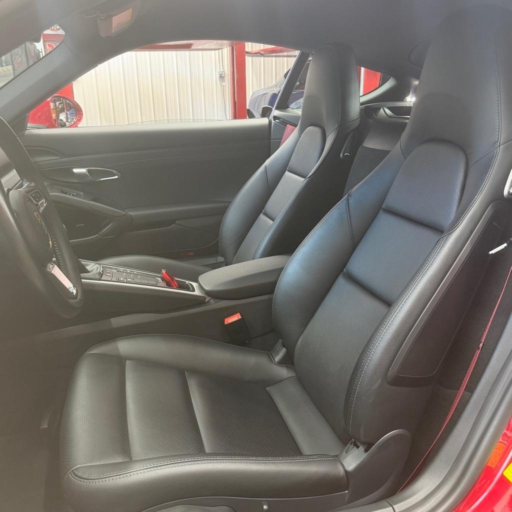 Porsche 718 Cayman Coupe 2021