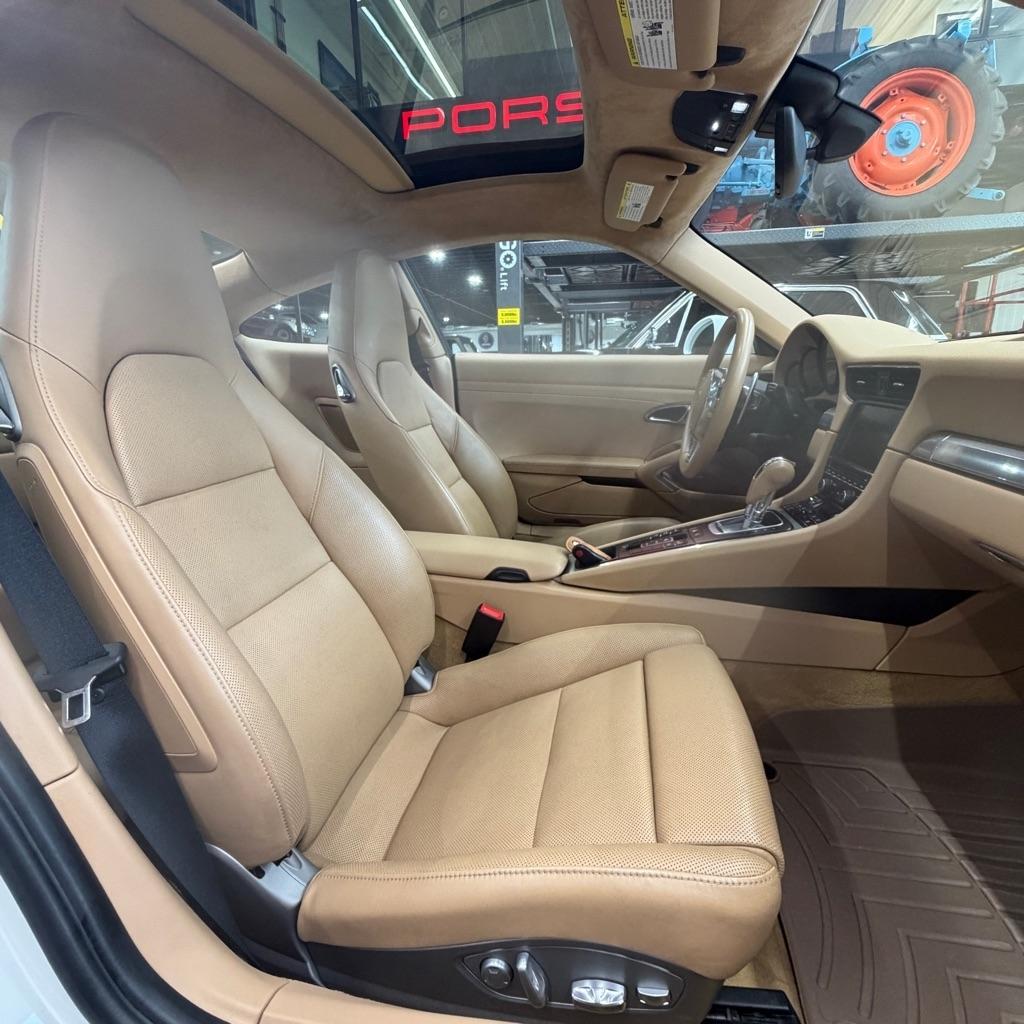 Porsche 911 2dr Cpe Carrera 2014