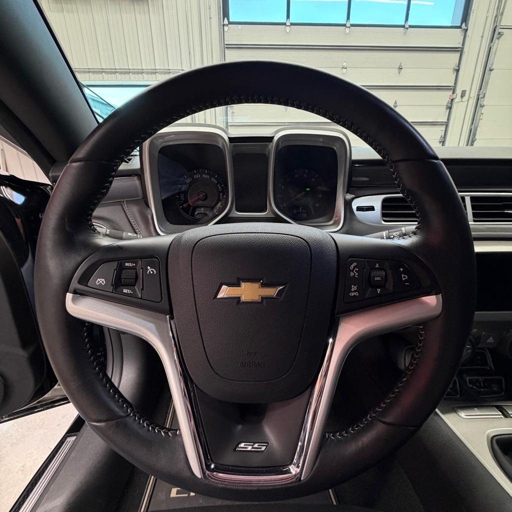 Chevrolet Camaro 2dr Cpe SS w/2SS 2015