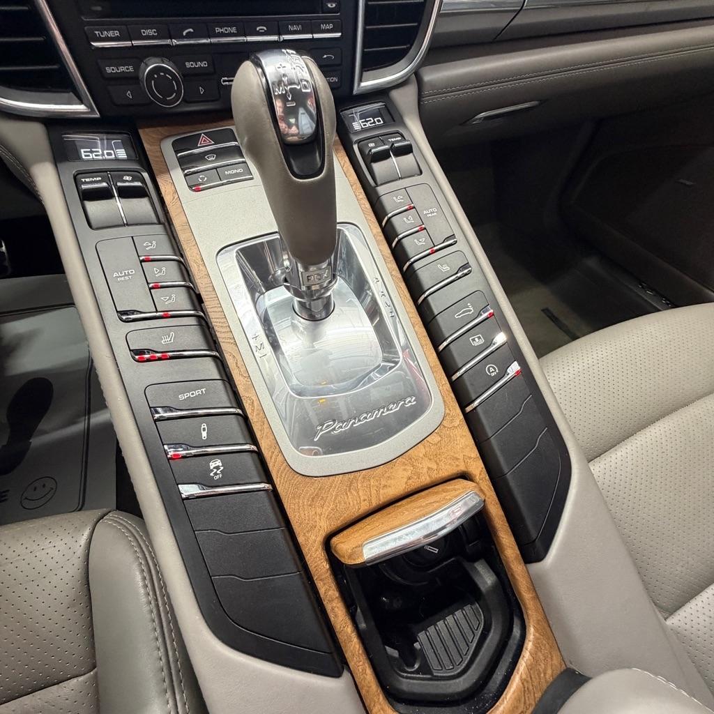 Porsche Panamera 4dr HB 4S 2010
