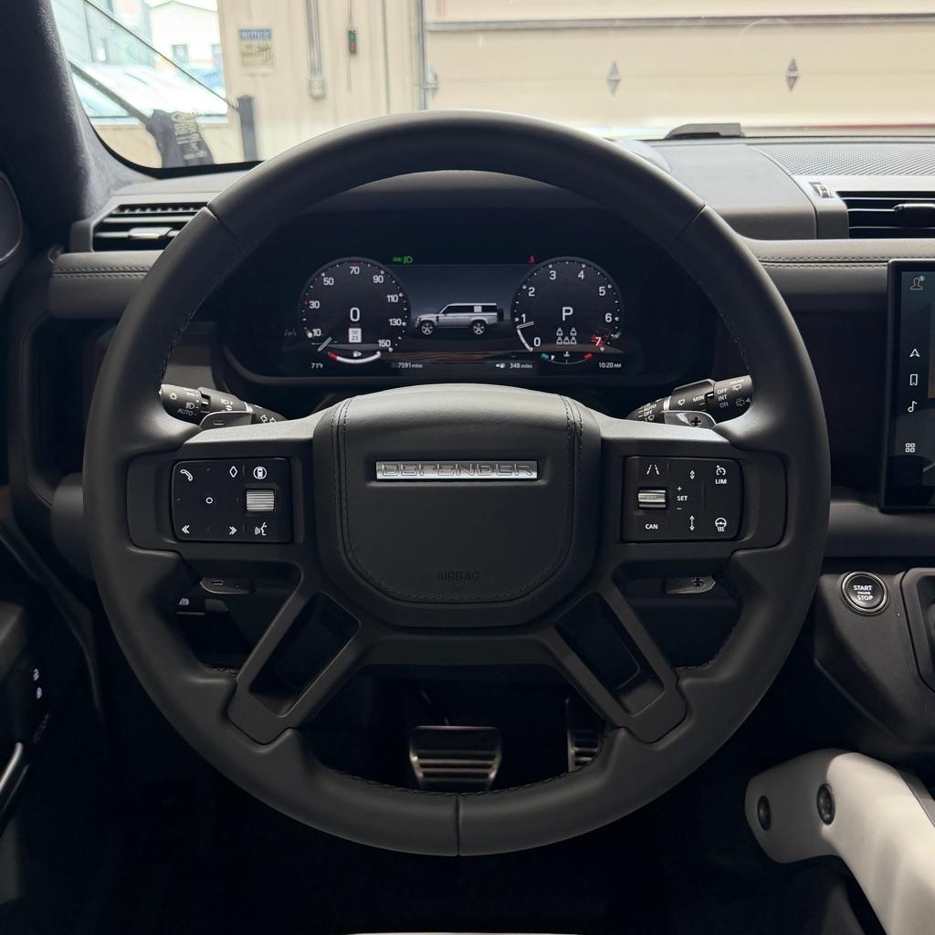 Land Rover Defender 130 P500 V8 2025