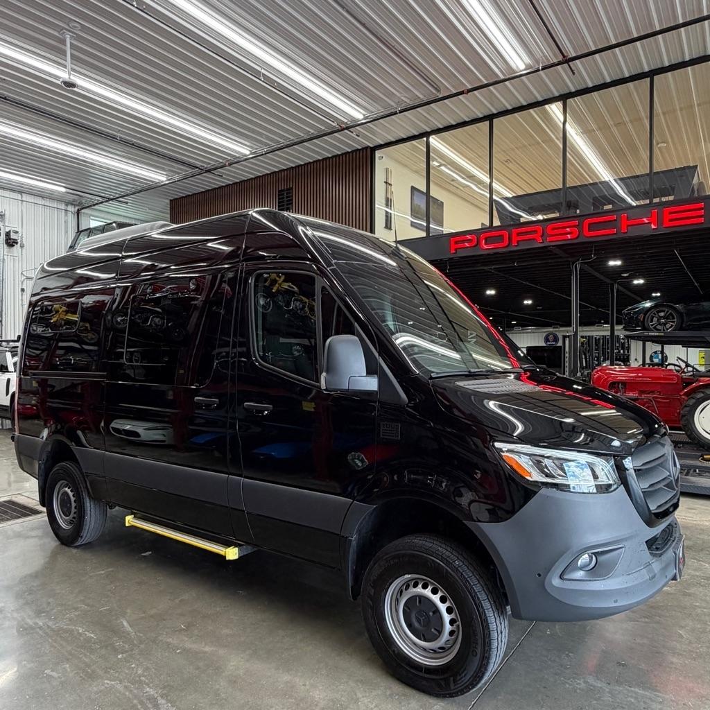 Mercedes-Benz Sprinter Cargo Van  2023