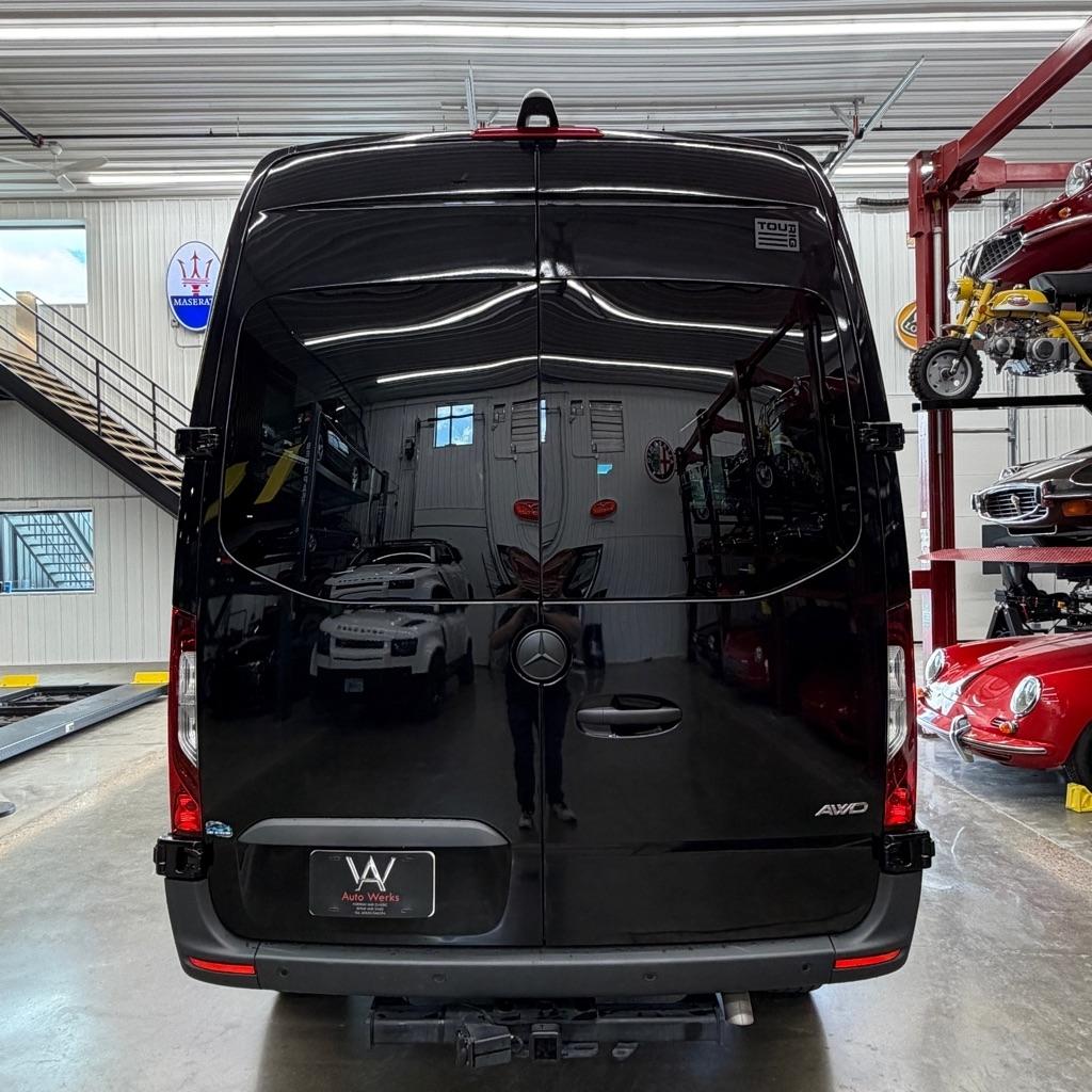Mercedes-Benz Sprinter Cargo Van  2023