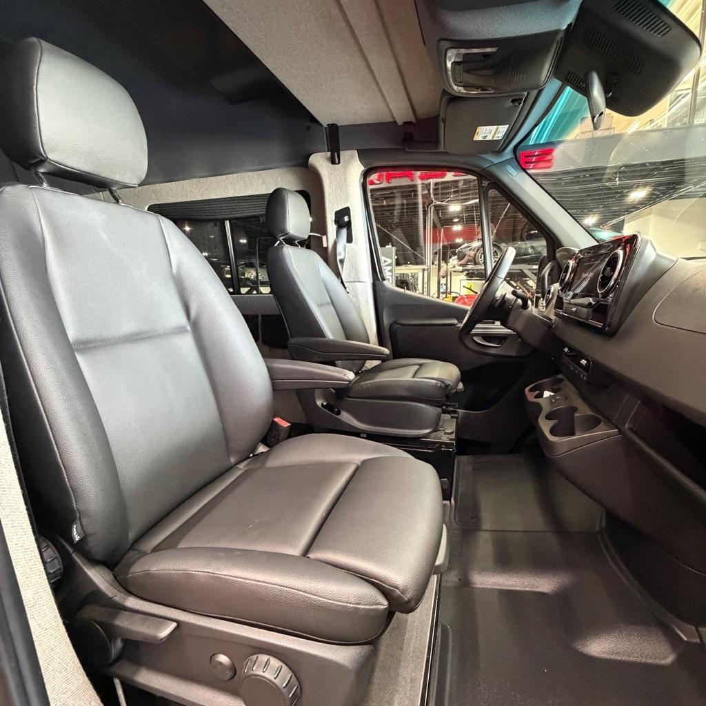 Mercedes-Benz Sprinter Cargo Van  2023
