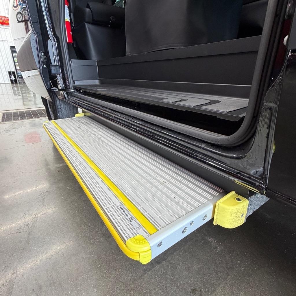 Mercedes-Benz Sprinter Cargo Van  2023