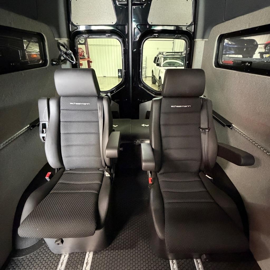 Mercedes-Benz Sprinter Cargo Van  2023