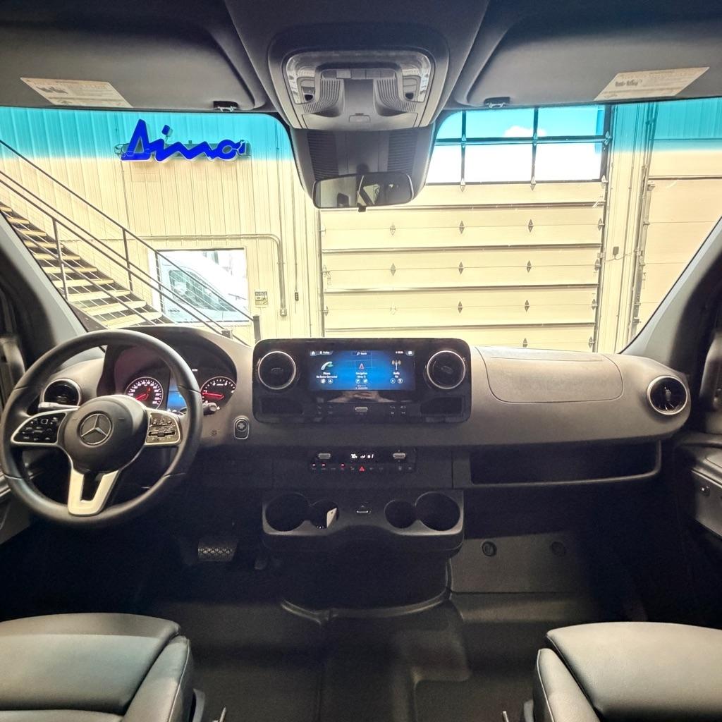 Mercedes-Benz Sprinter Cargo Van  2023