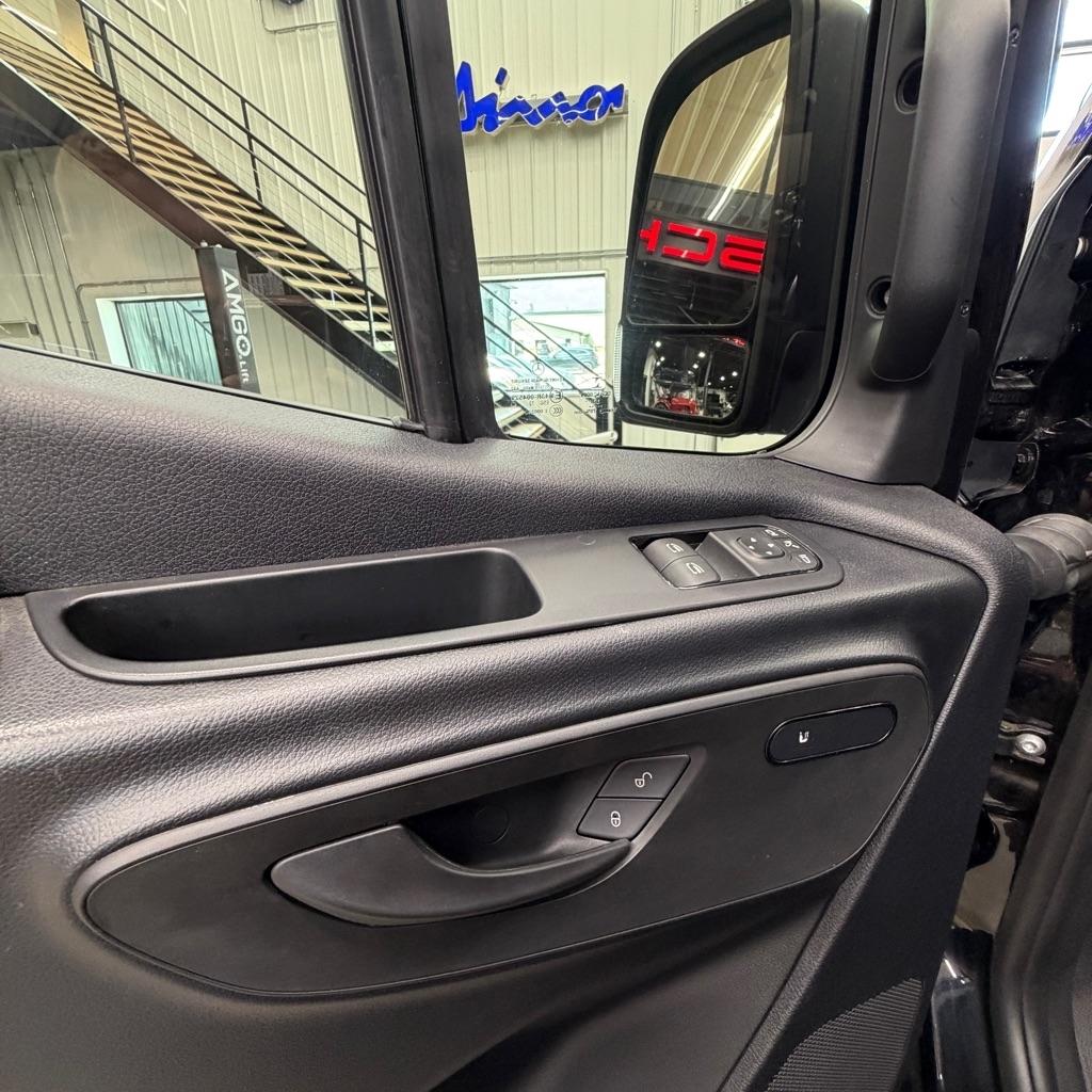 Mercedes-Benz Sprinter Cargo Van  2023