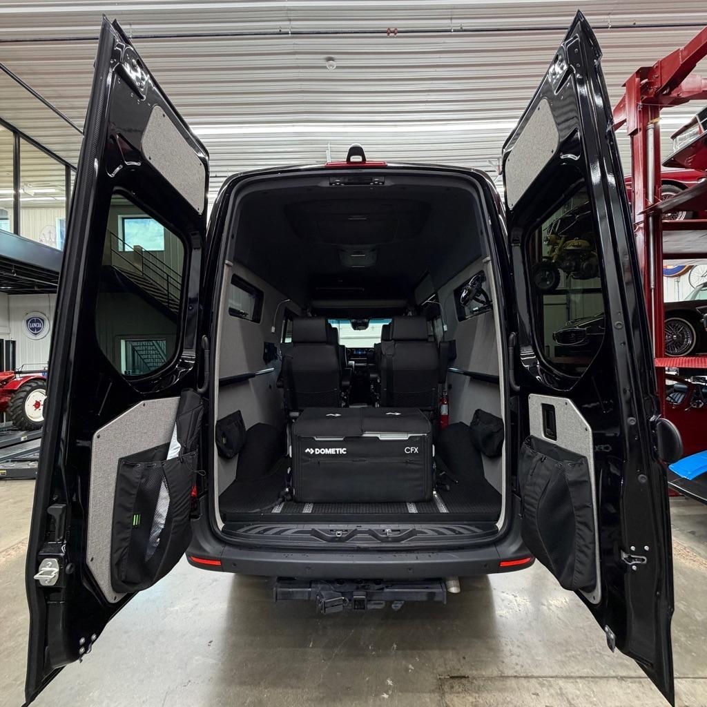 Mercedes-Benz Sprinter Cargo Van  2023