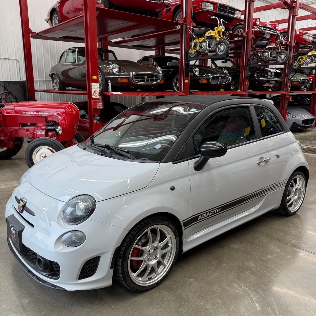 2017 FIAT 500c Abarth Cabrio's photo