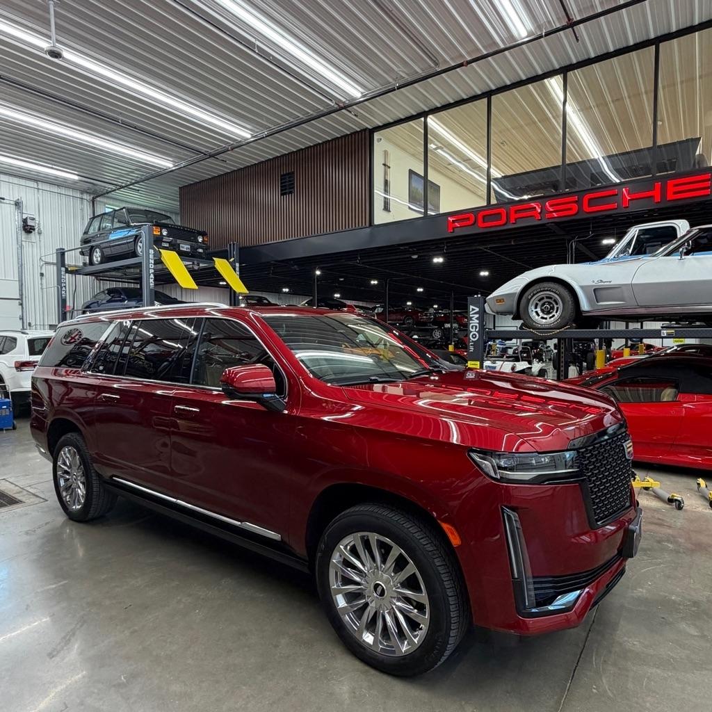 Cadillac Escalade ESV 4WD 4dr Premium Luxury 2021