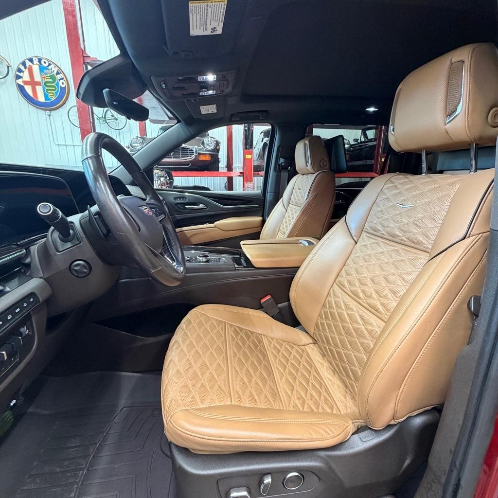 Cadillac Escalade ESV 4WD 4dr Premium Luxury 2021