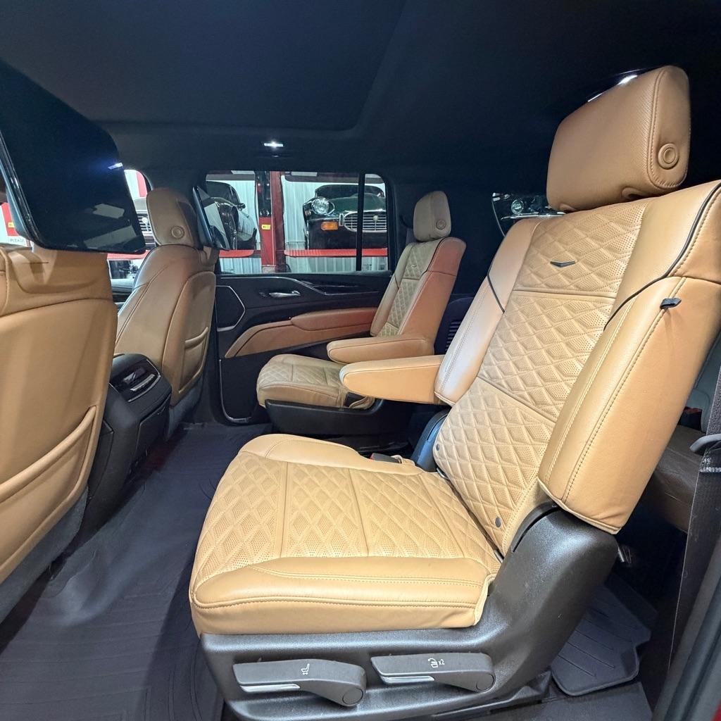Cadillac Escalade ESV 4WD 4dr Premium Luxury 2021