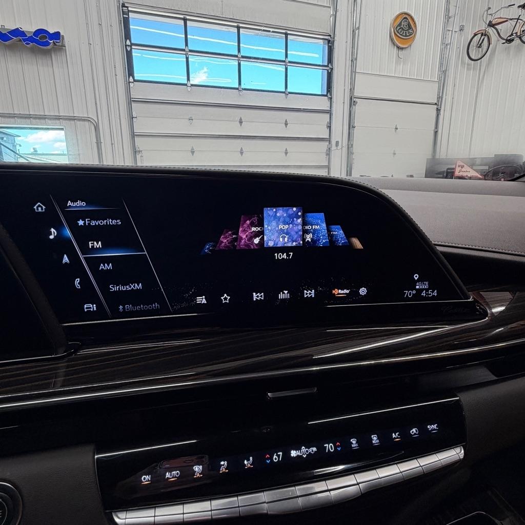 Cadillac Escalade ESV 4WD 4dr Premium Luxury 2021