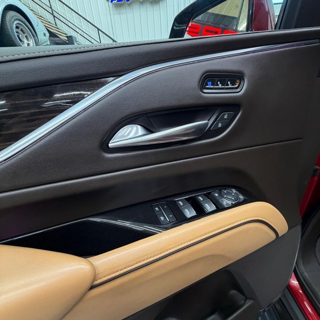 Cadillac Escalade ESV 4WD 4dr Premium Luxury 2021