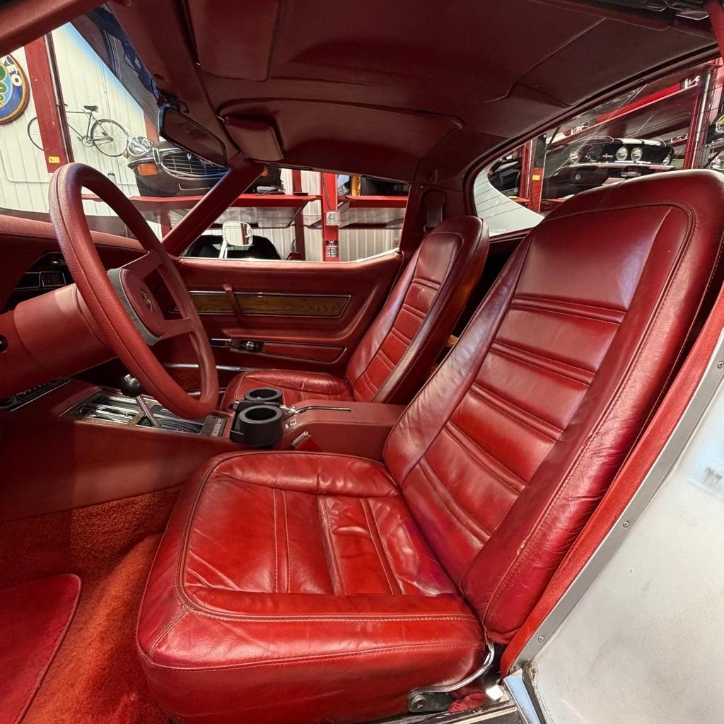 Chevrolet Corvette  1976
