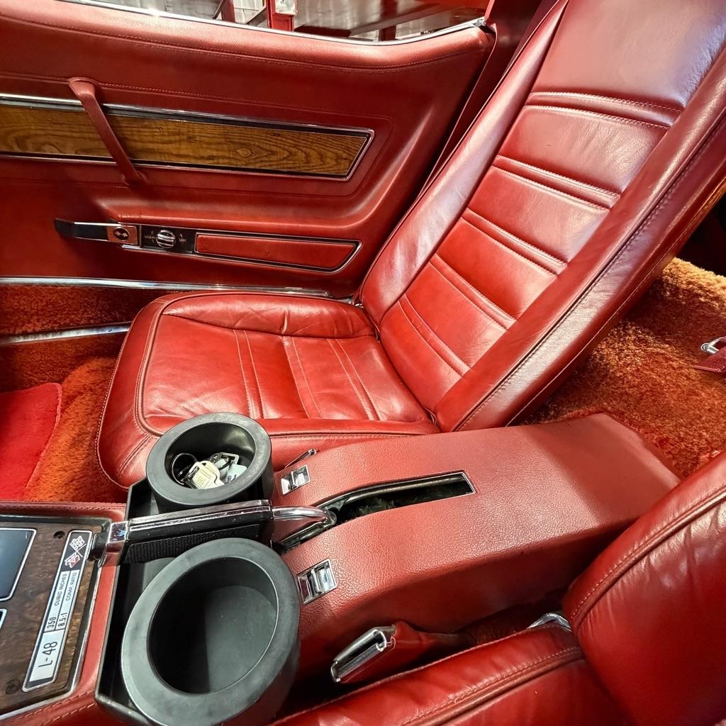 Chevrolet Corvette  1976