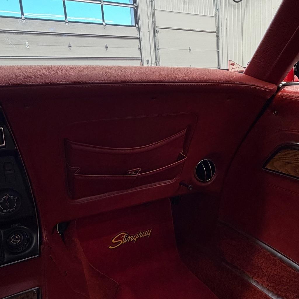 Chevrolet Corvette  1976