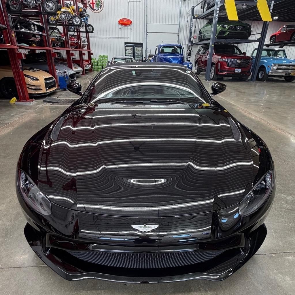 Aston Martin Vantage Roadster 2021