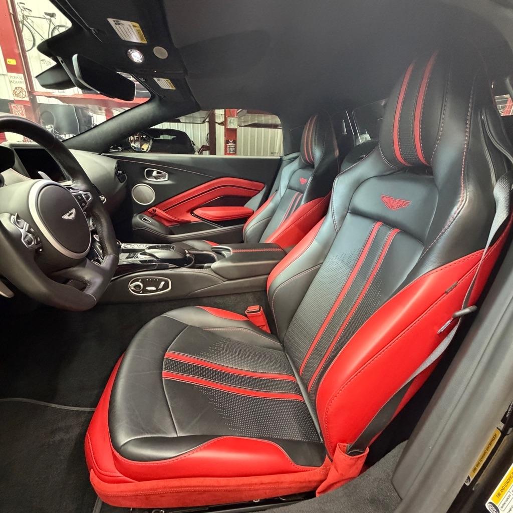 Aston Martin Vantage Roadster 2021