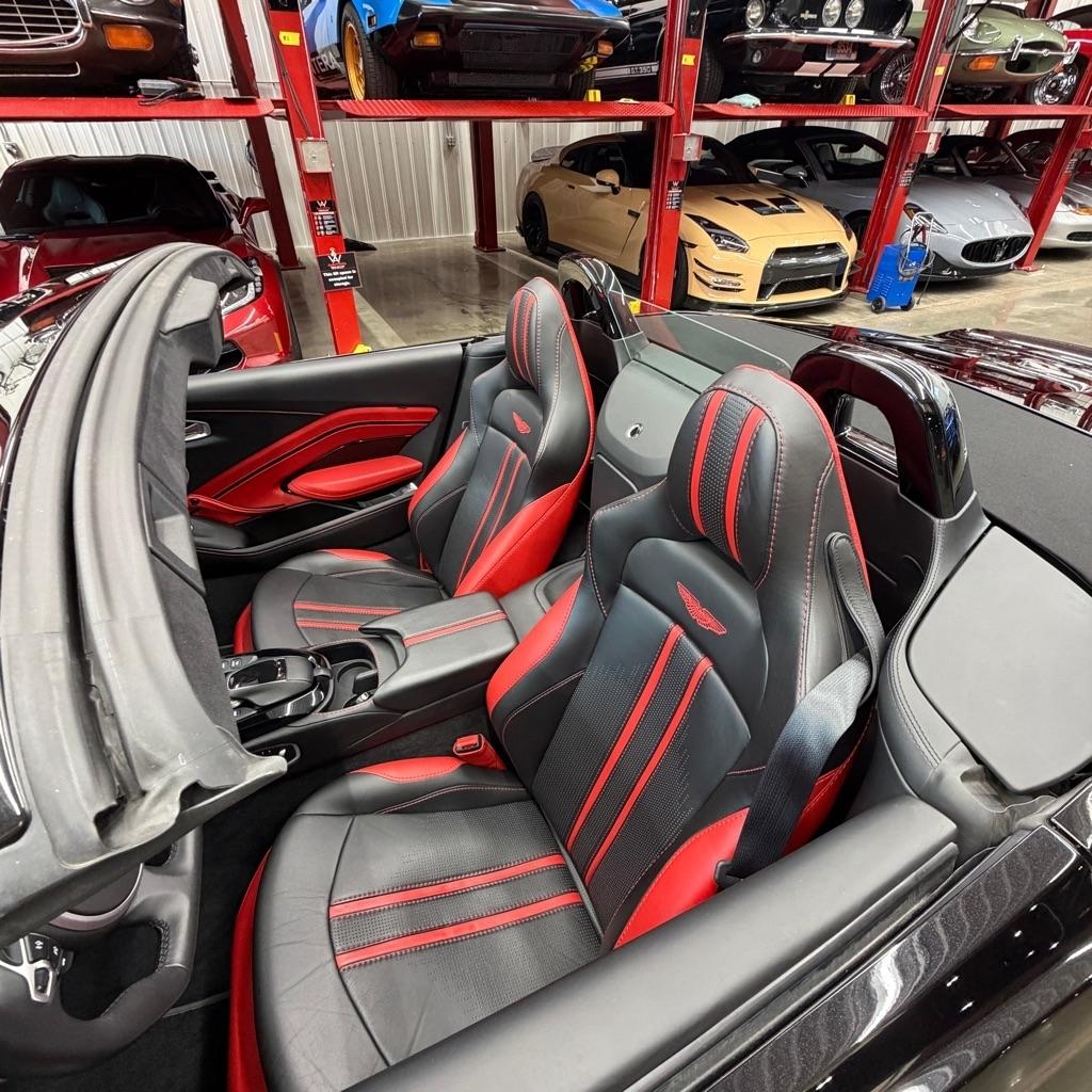 Aston Martin Vantage Roadster 2021