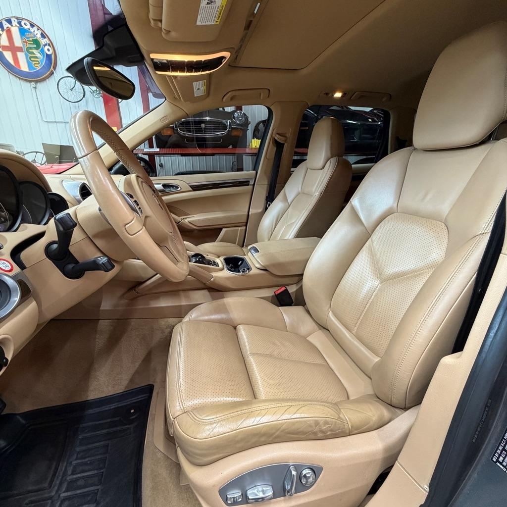Porsche Cayenne AWD 4dr Manual 2013