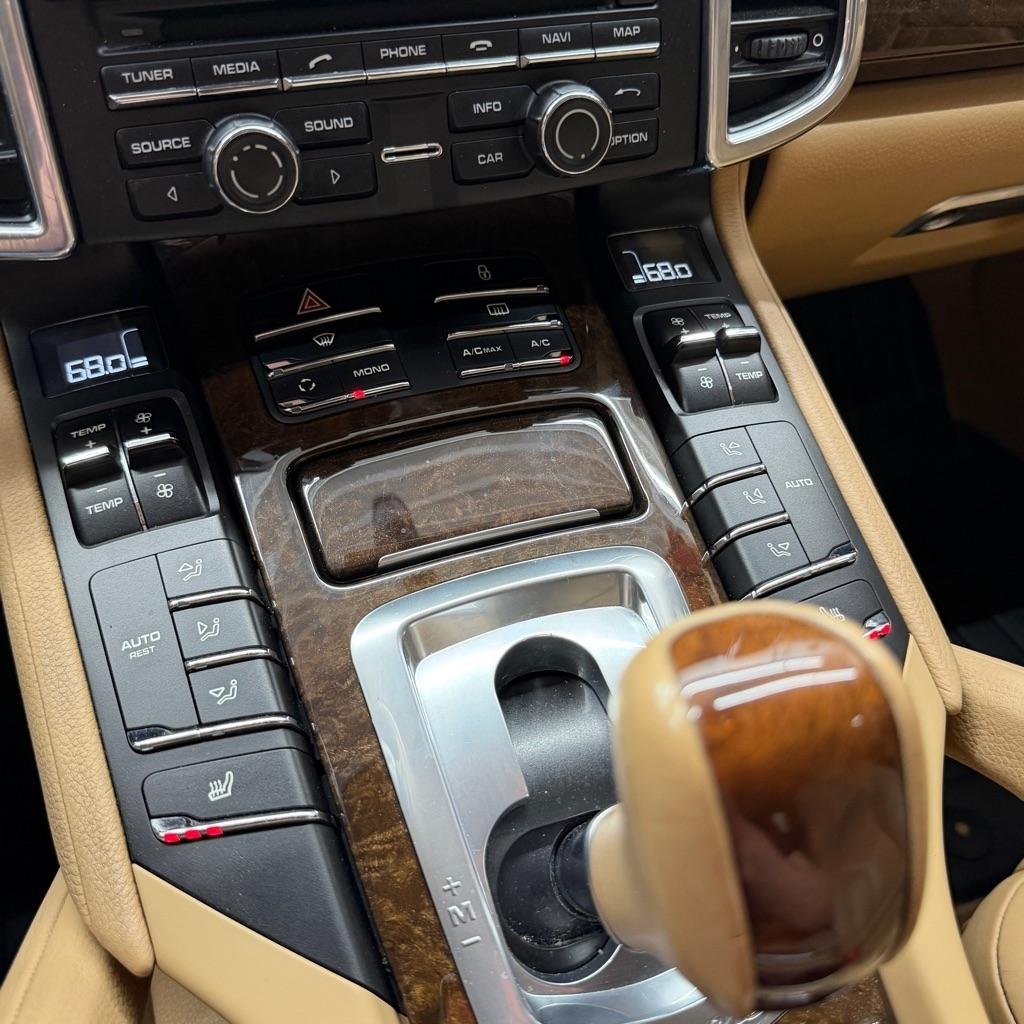 Porsche Cayenne AWD 4dr Manual 2013
