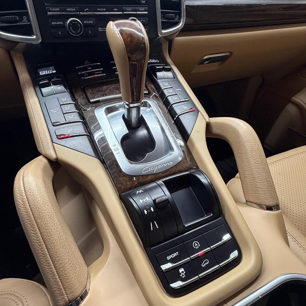 Porsche Cayenne AWD 4dr Manual 2013