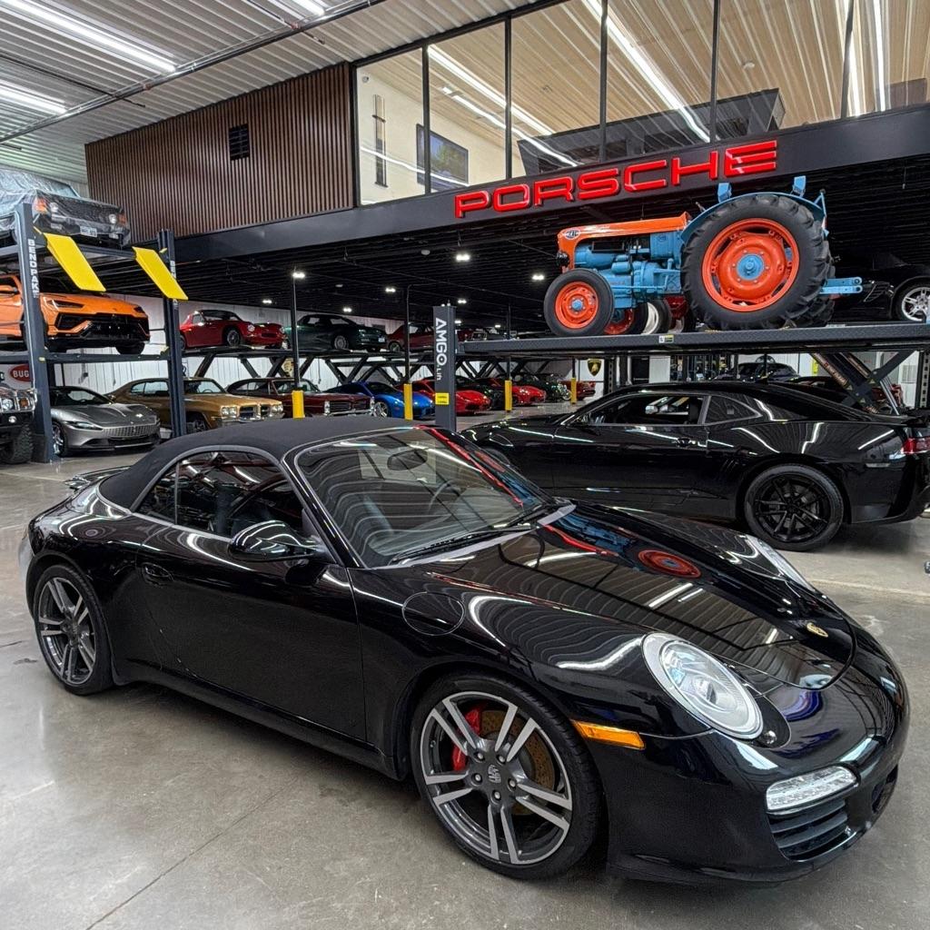 Porsche 911 2dr Cabriolet Carrera S 2011