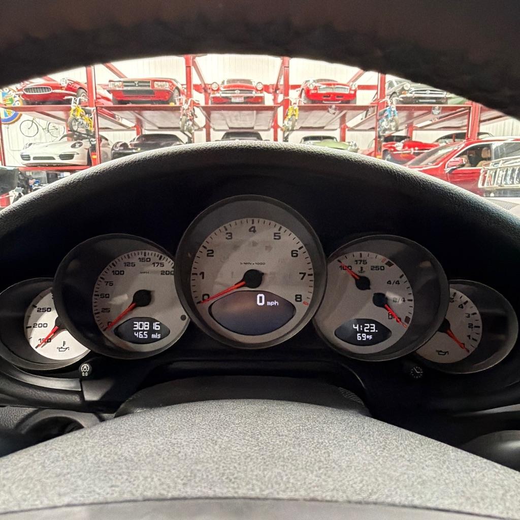 Porsche 911 2dr Cabriolet Carrera S 2011