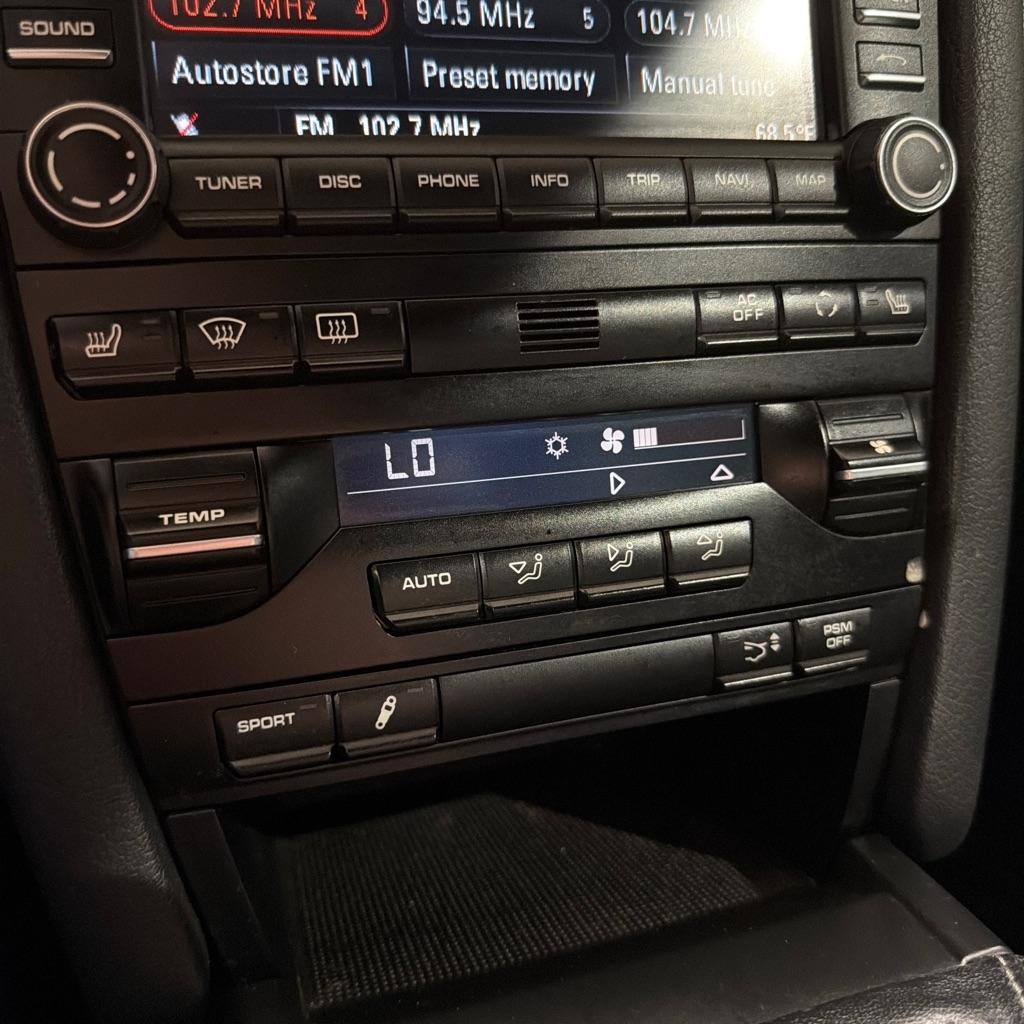 Porsche 911 2dr Cabriolet Carrera S 2011