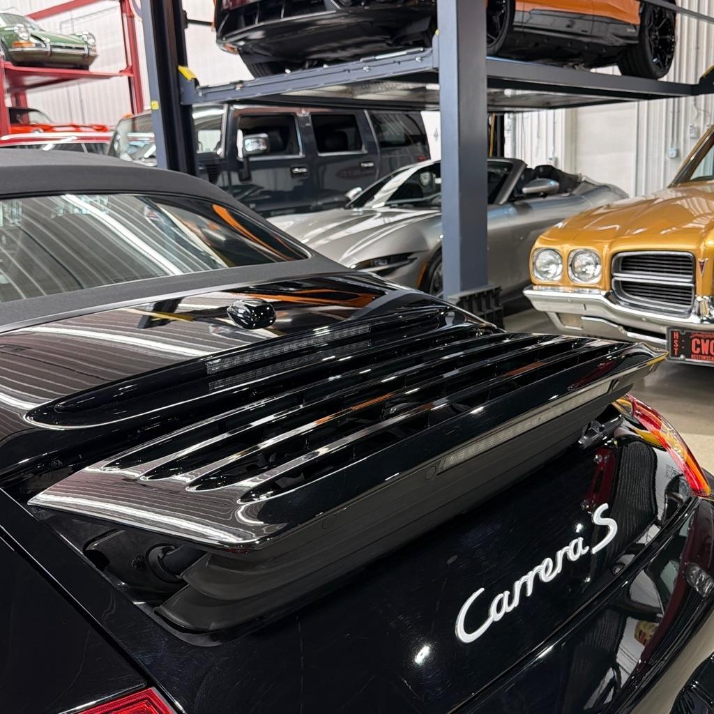Porsche 911 2dr Cabriolet Carrera S 2011