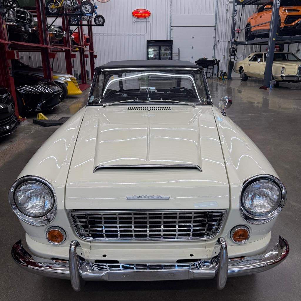 Datsun 2000  1964