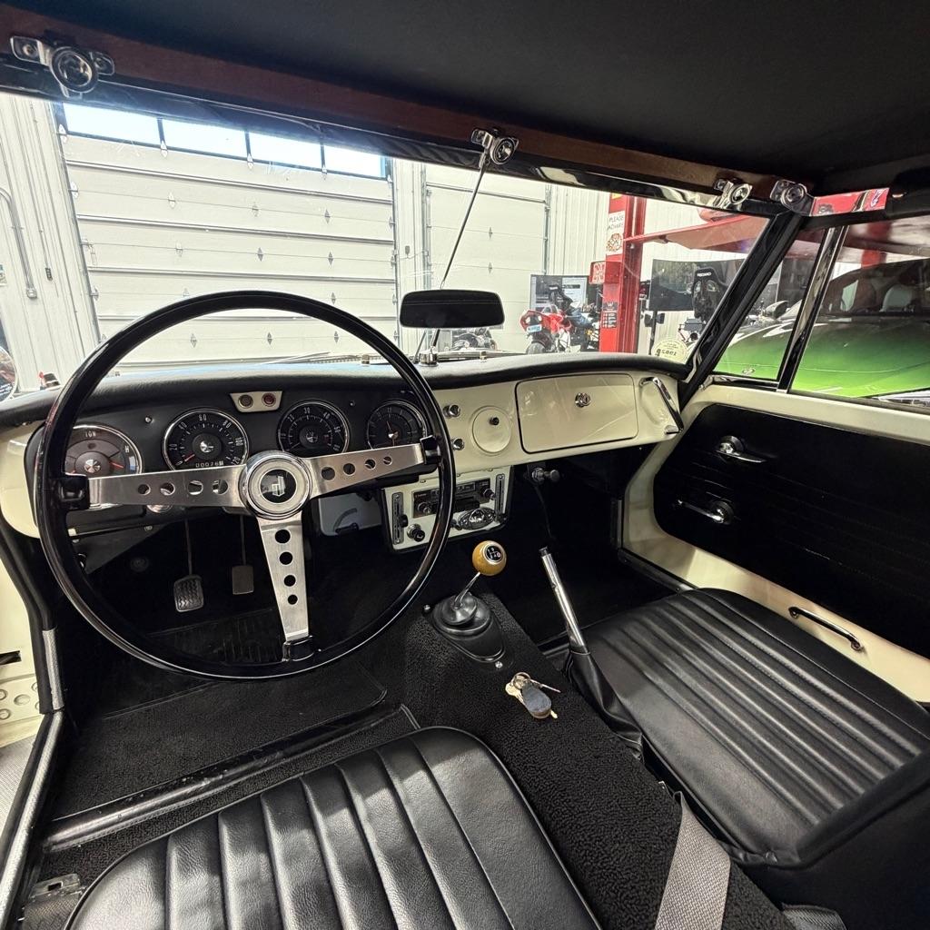 Datsun 2000  1964