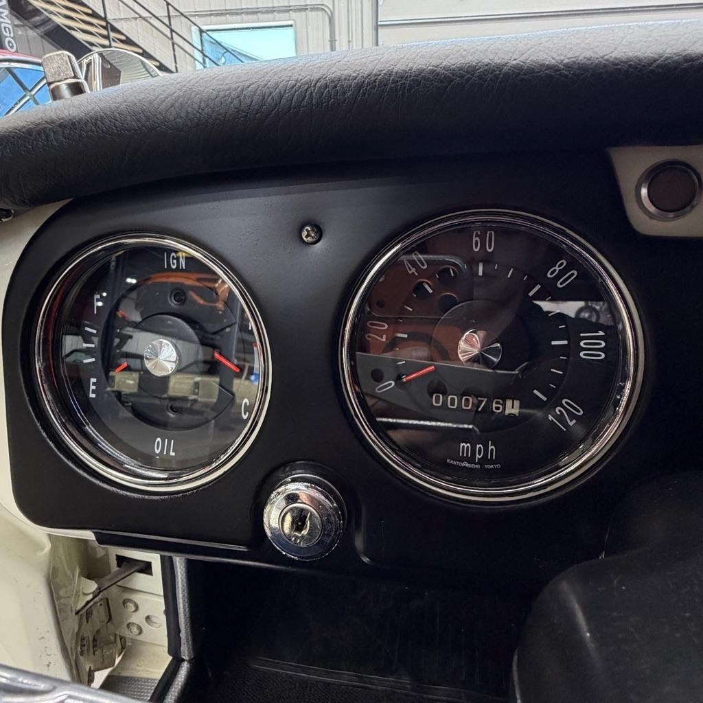 Datsun 2000  1964
