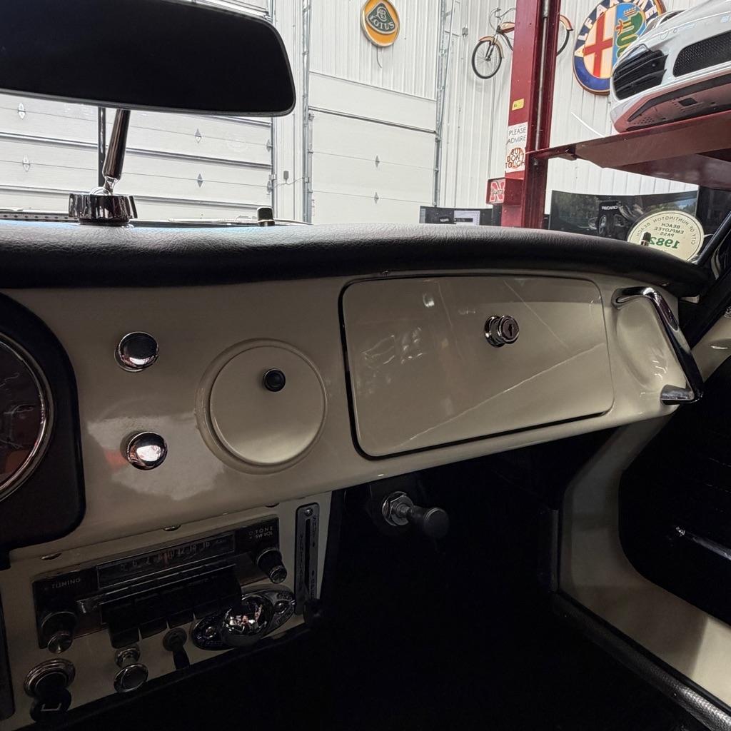 Datsun 2000  1964