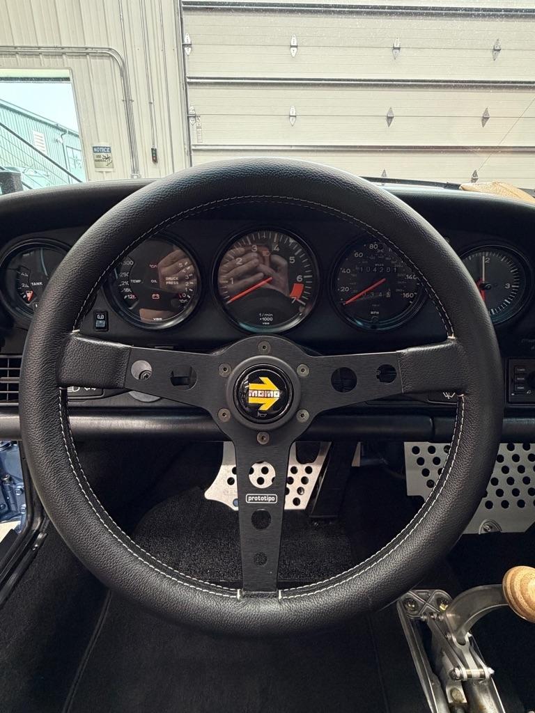 Porsche 911  1987