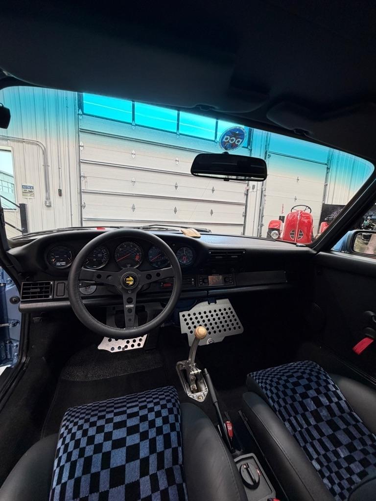 Porsche 911  1987