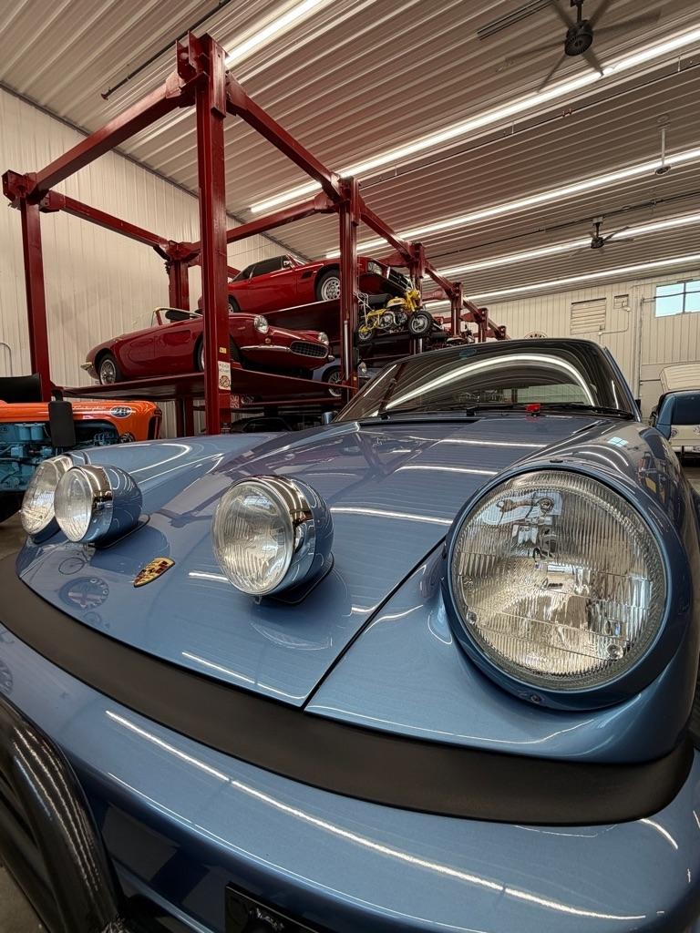 Porsche 911  1987